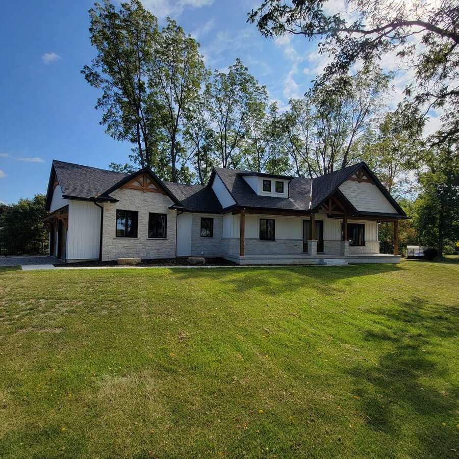 Hand crafted bungalow!