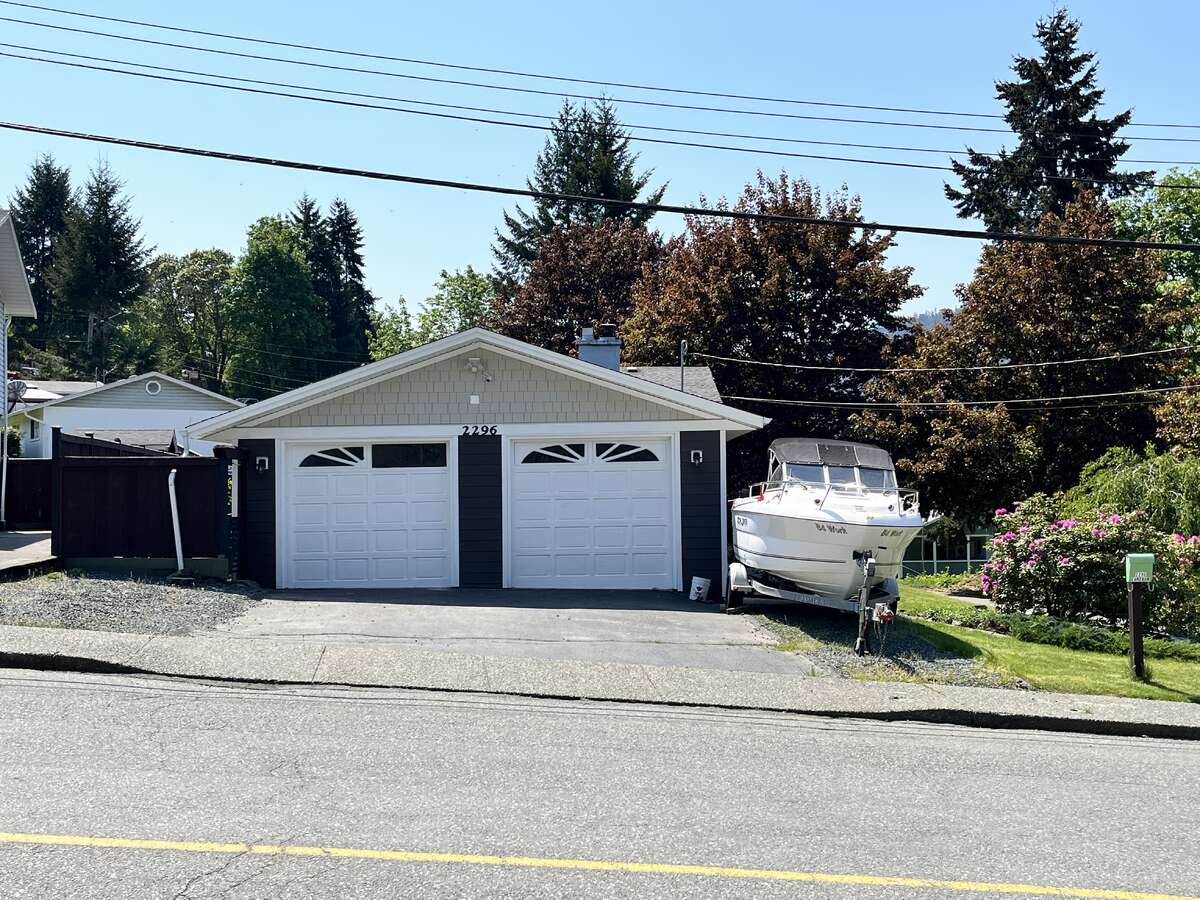 Garage - good parking