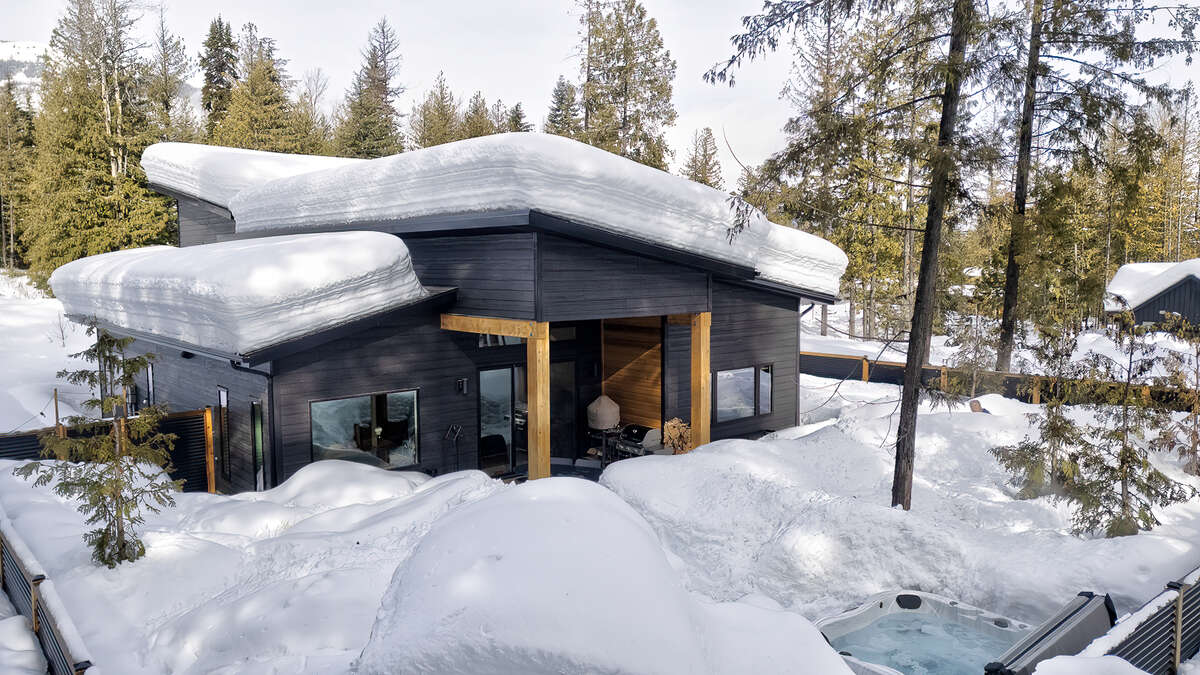 Modern mountain living with your own private spa.