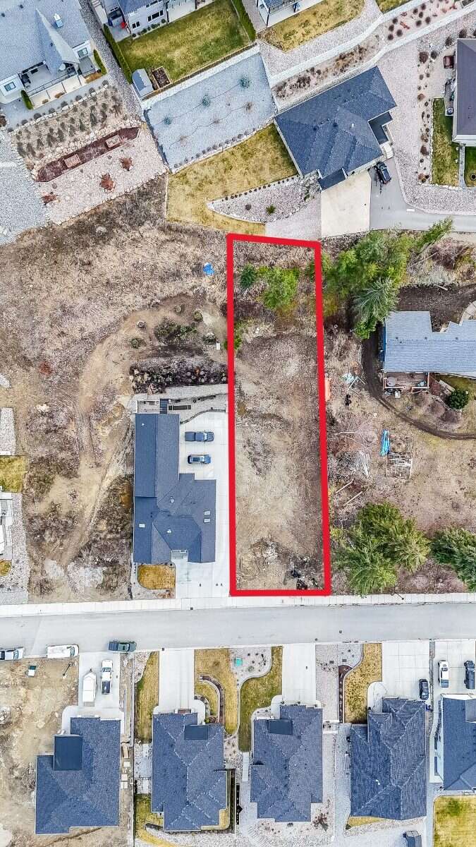 Rare - one of the largest lake-view lots!