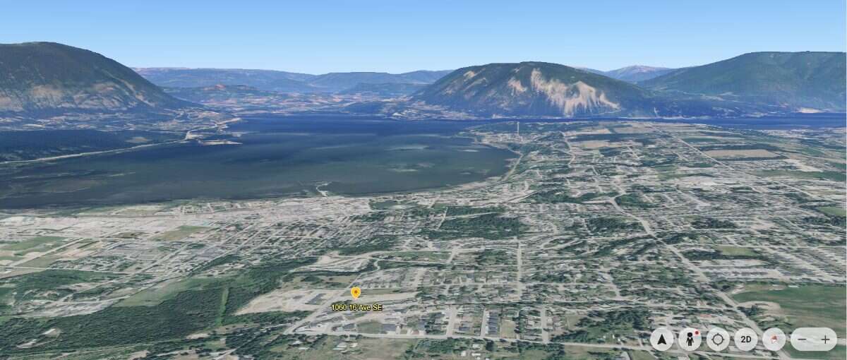 Rare - one of the largest lake-view lots!