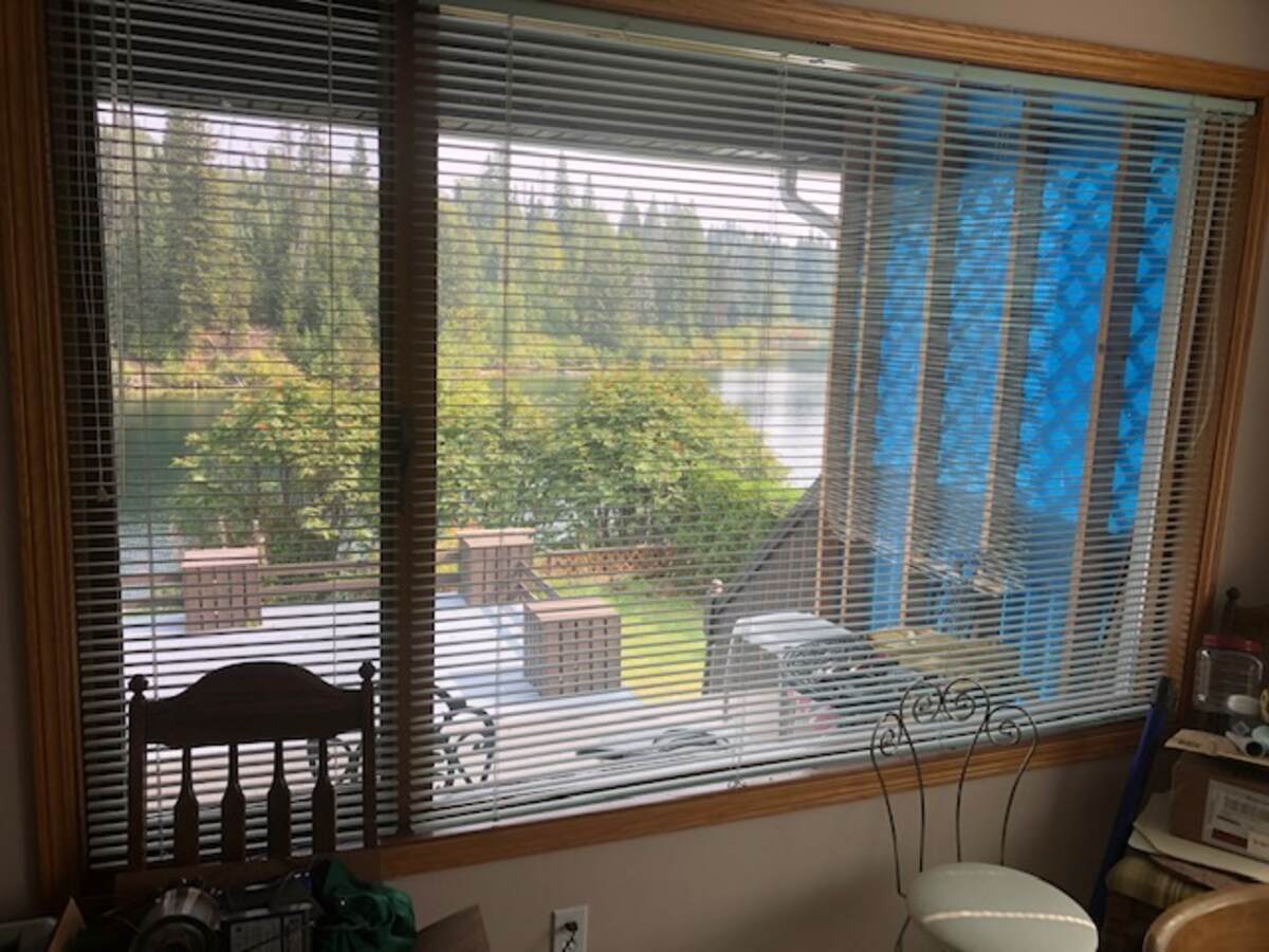 Dining area front window view
