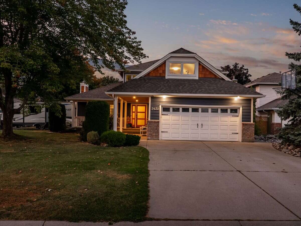 Fully Renovated Shannon Lake Family Home with Pool