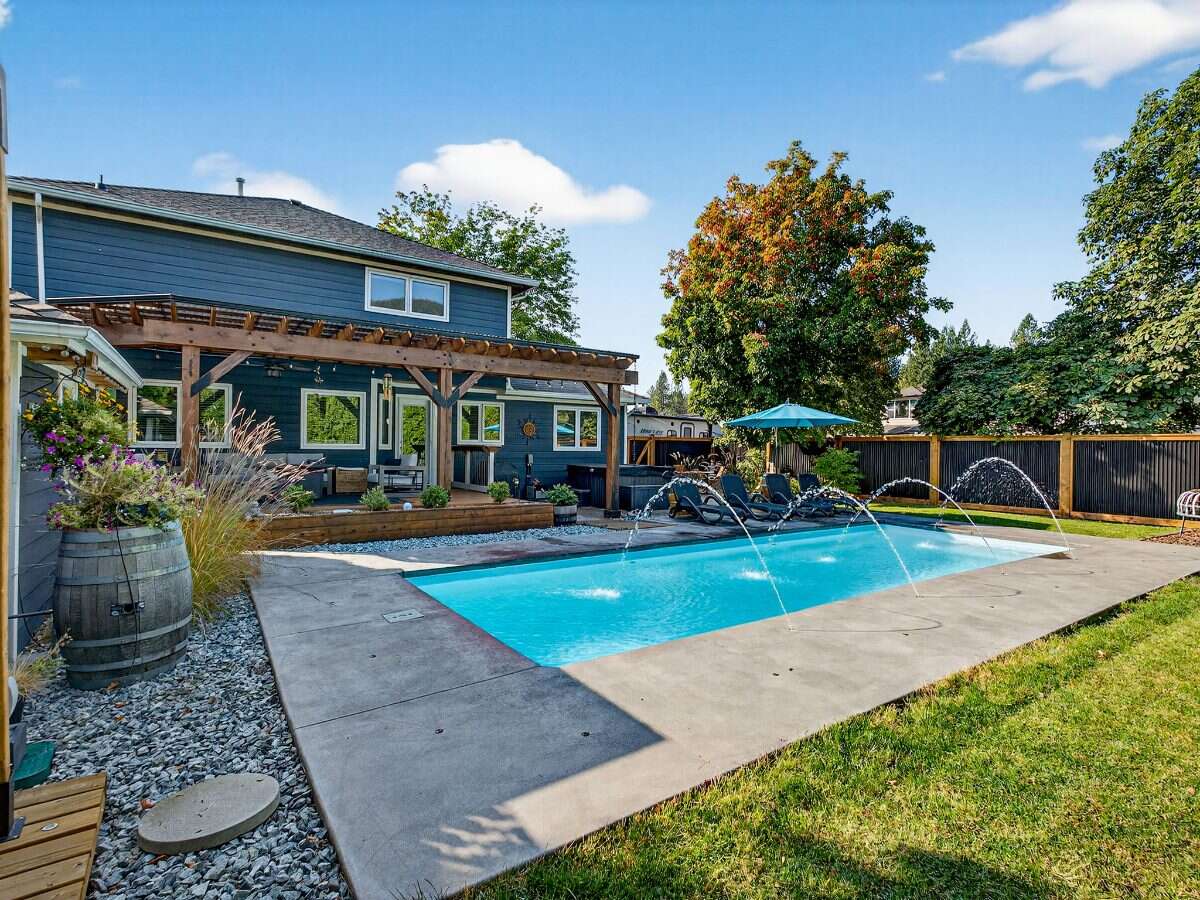 Fully Renovated Shannon Lake Family Home with Pool