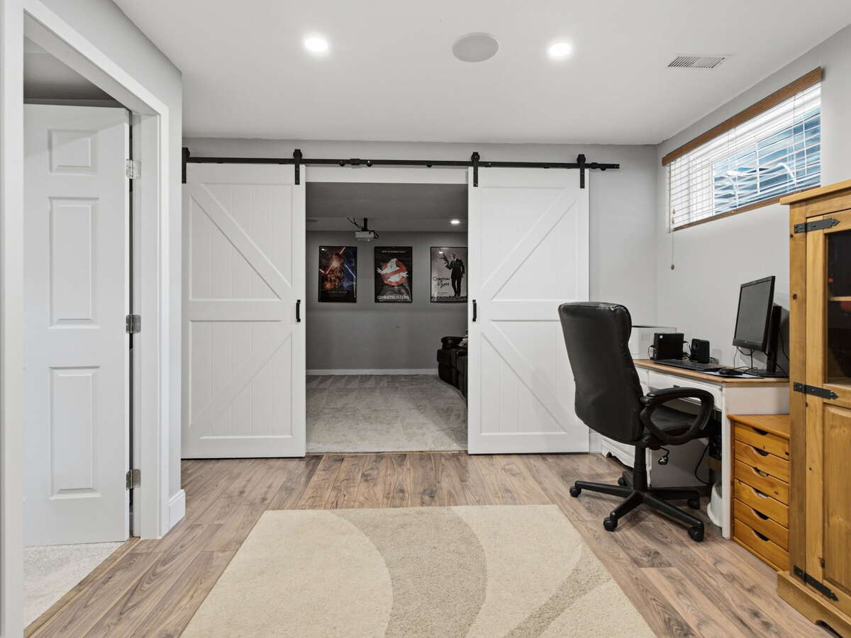 Fully Renovated Shannon Lake Family Home with Pool