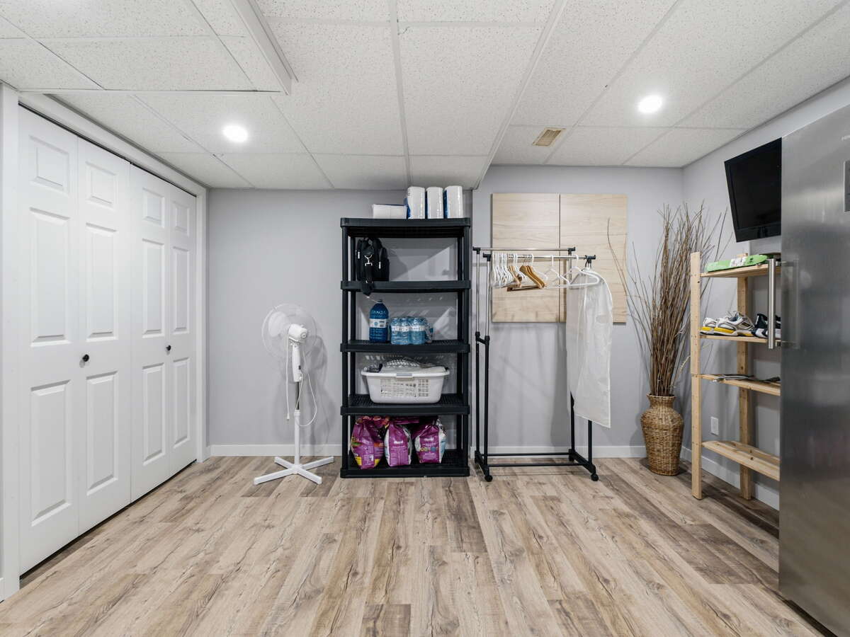Fully Renovated Shannon Lake Family Home with Pool