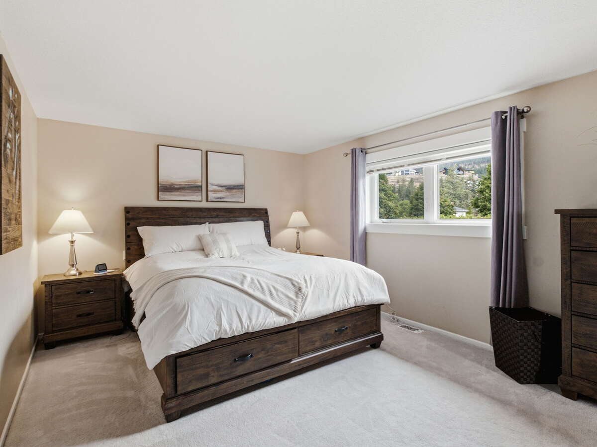 Fully Renovated Shannon Lake Family Home with Pool