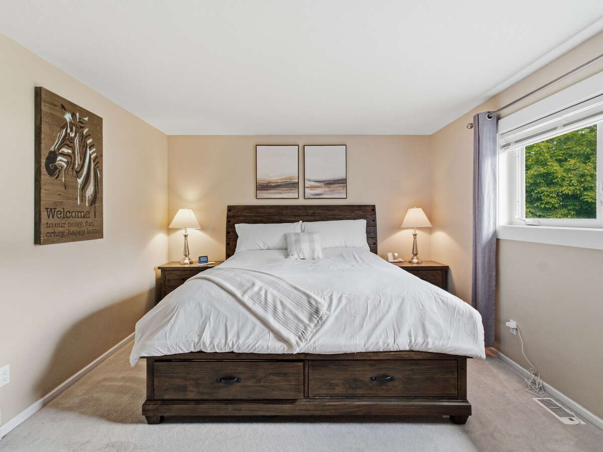 Fully Renovated Shannon Lake Family Home with Pool