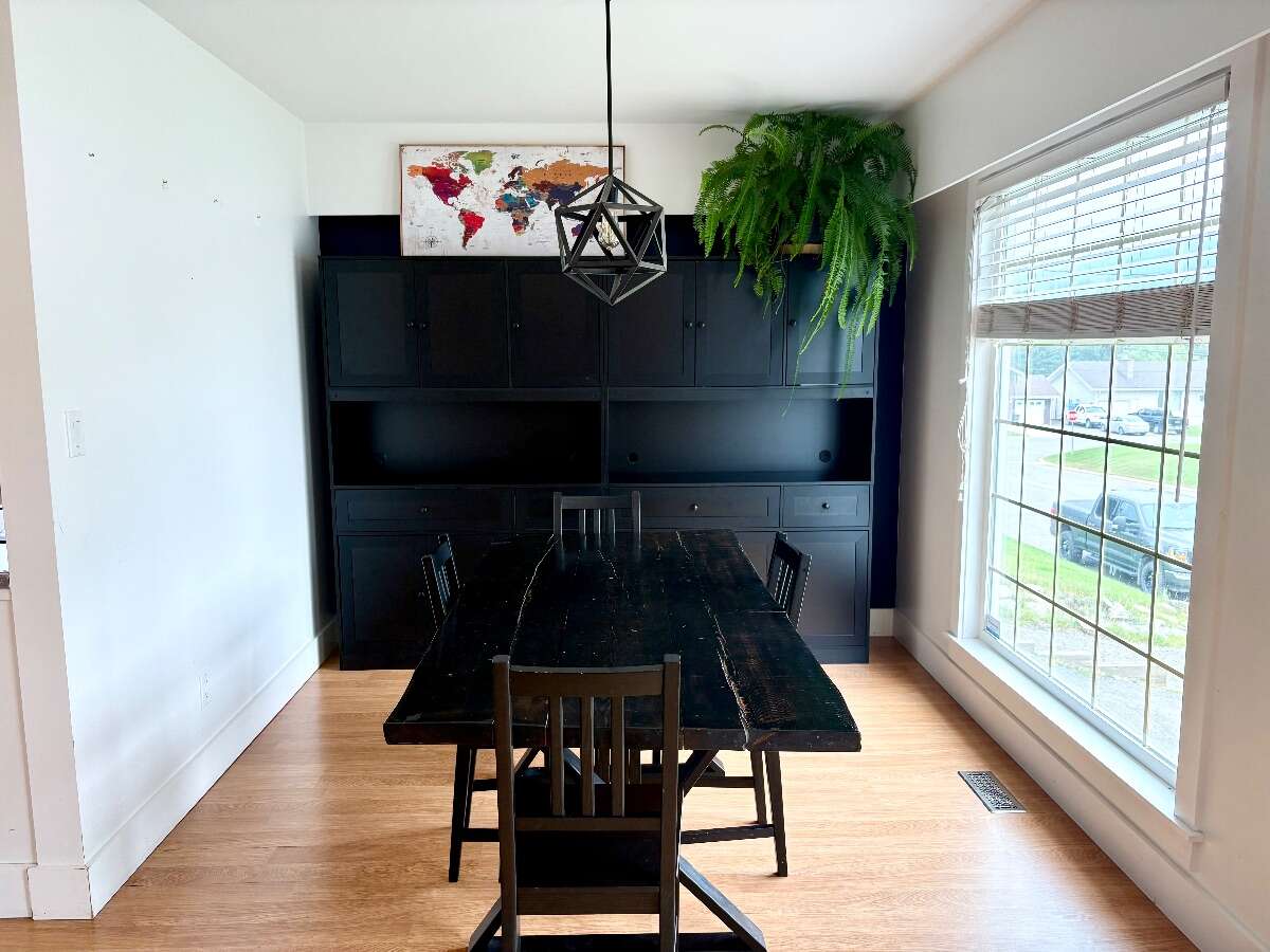 Bright & Spacious Family Home in Downtown Elkford