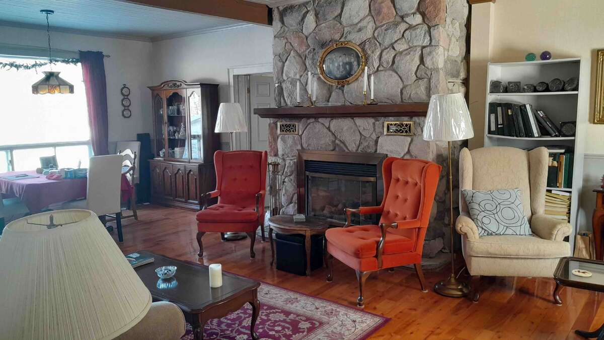 Great room with dining area and entrance to kitchen