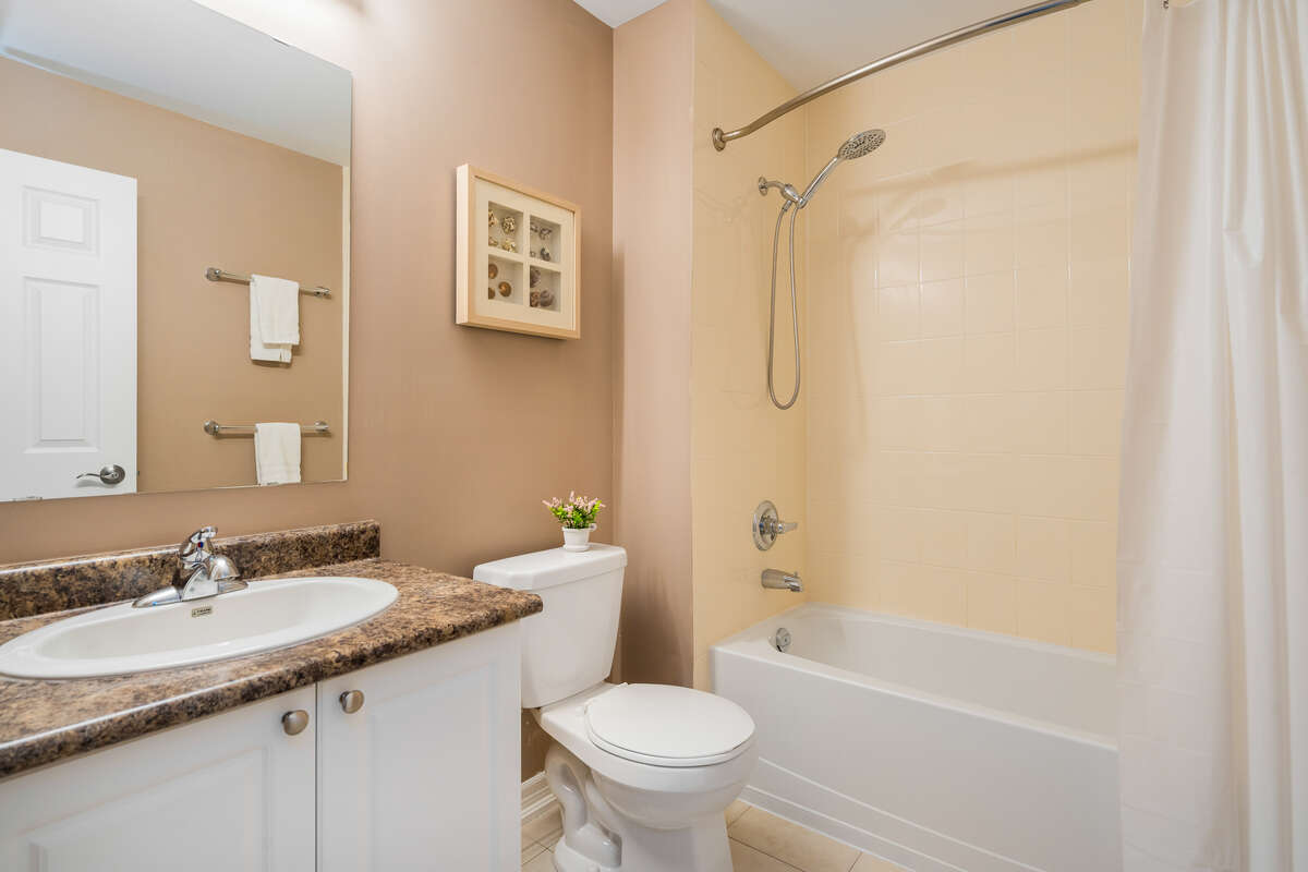 Second level 4 piece bathroom