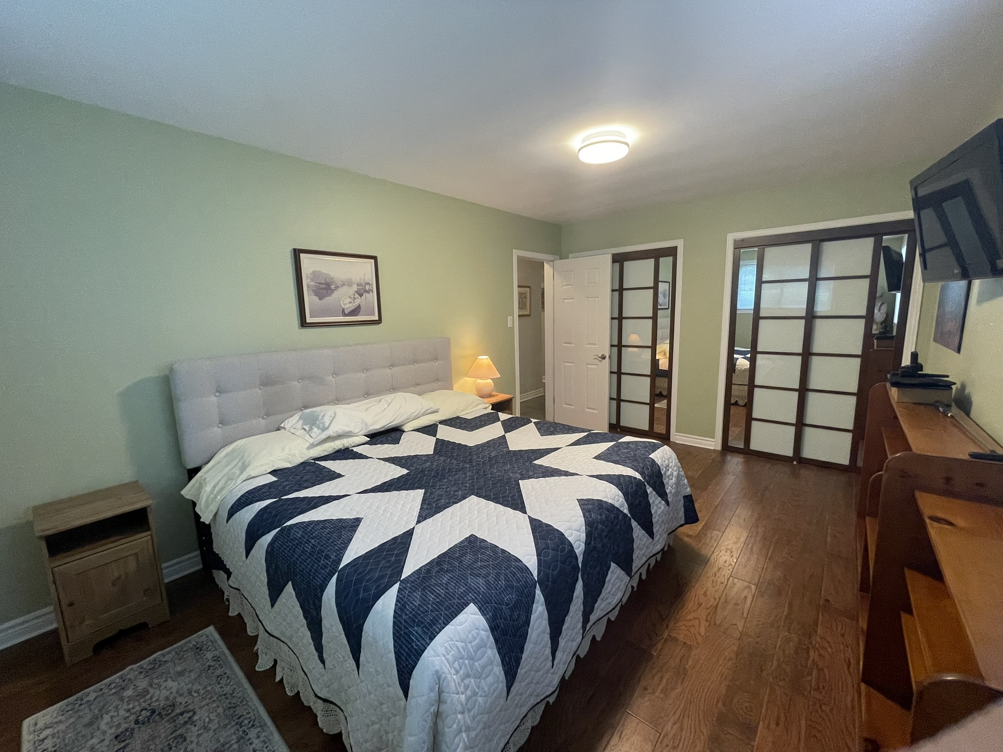 Executive bi-level home quiet Cul-de-Sac