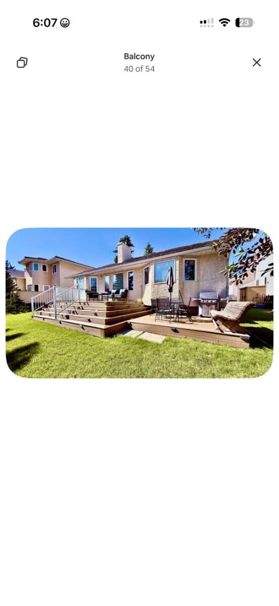 Bright 5 Bedroom Luxury Family home in NW Calgary