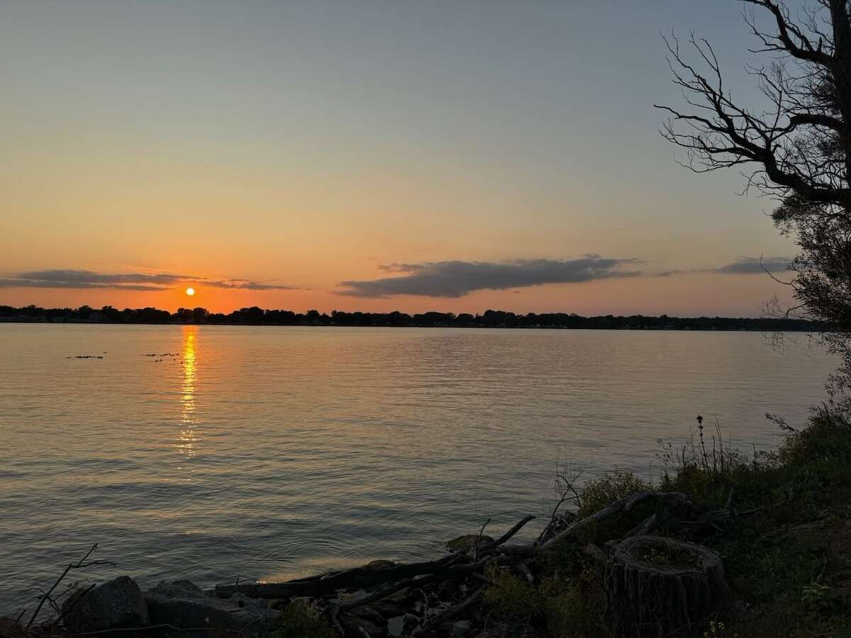 5 min walk to cundick beach to enjoy the sunset