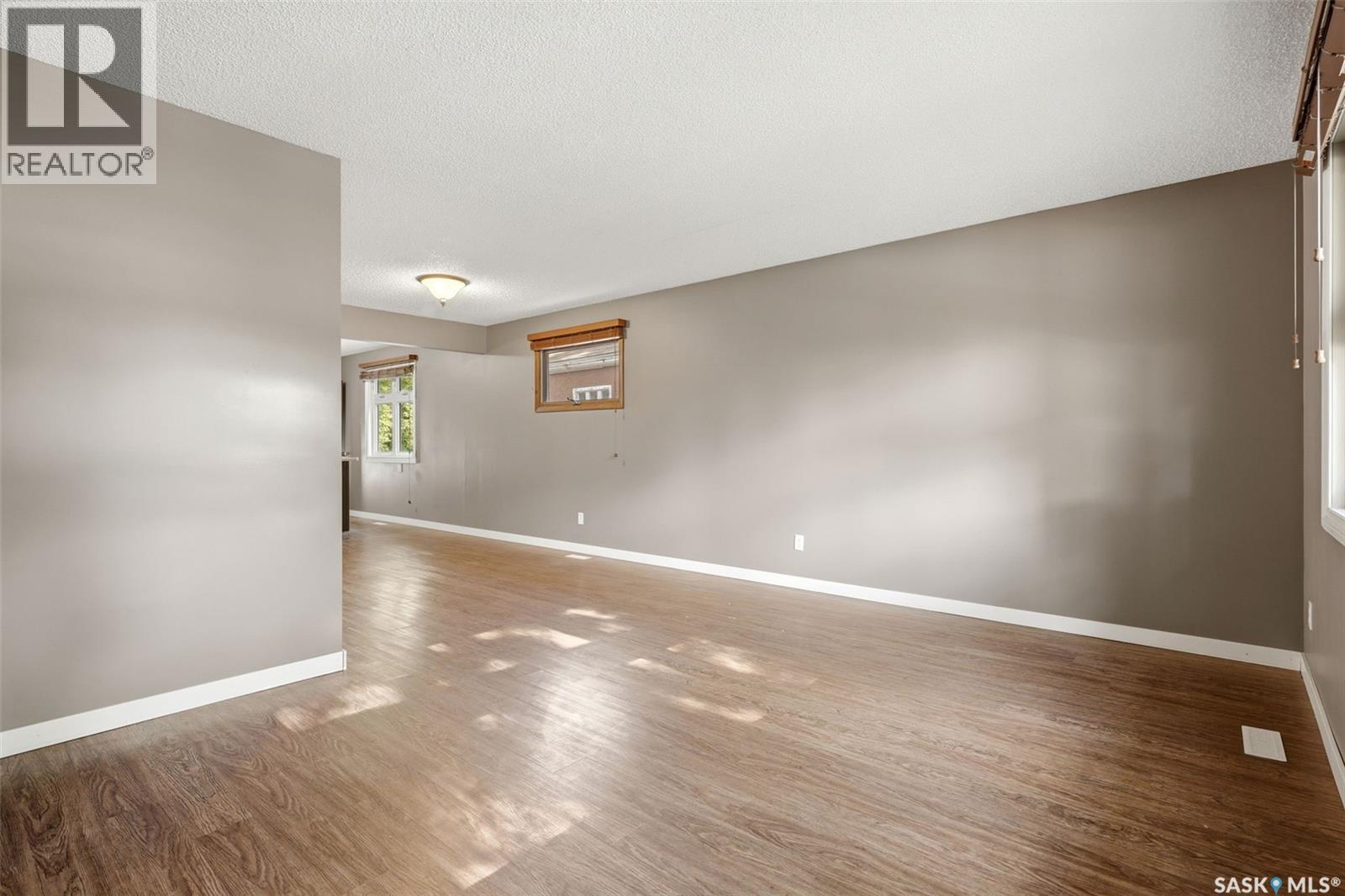 Wonderful Gem in Broder's Annex!