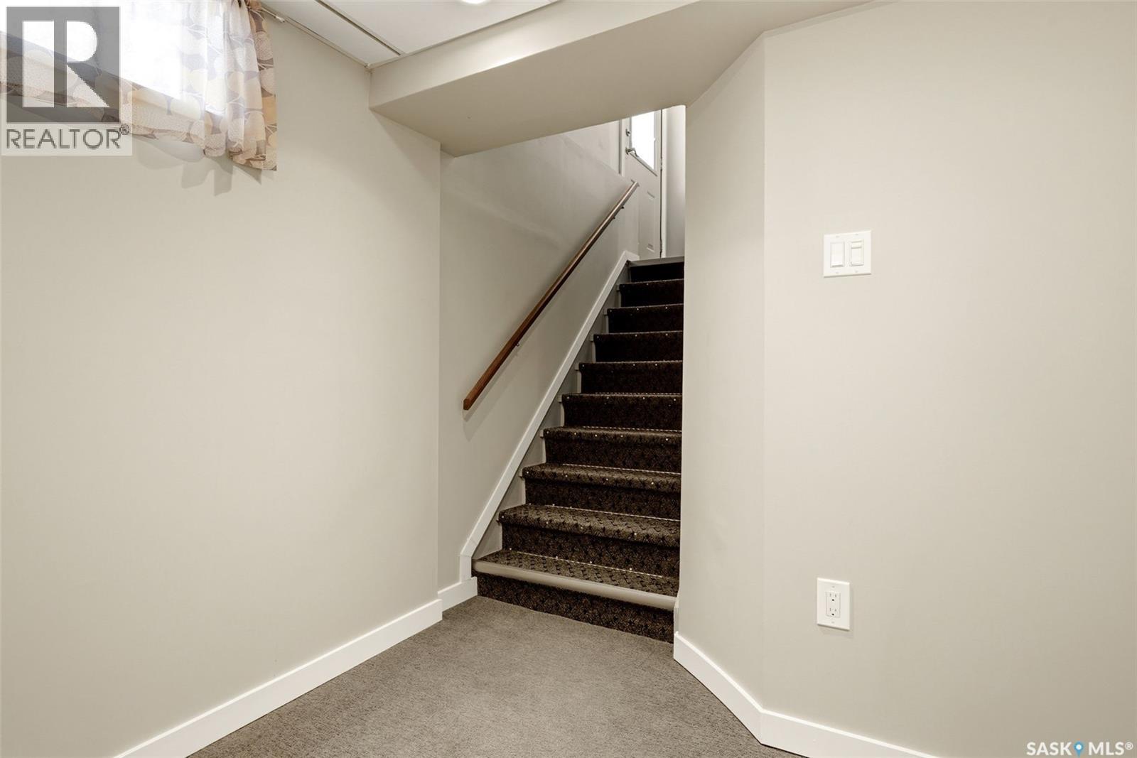 Wonderful Gem in Broder's Annex!