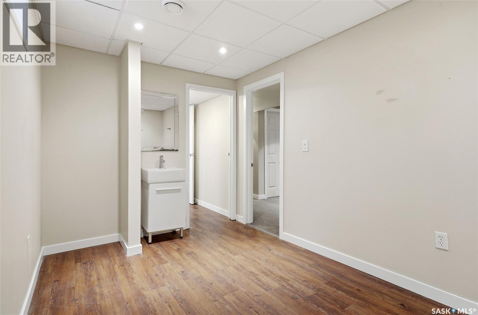 Wonderful Gem in Broder's Annex!