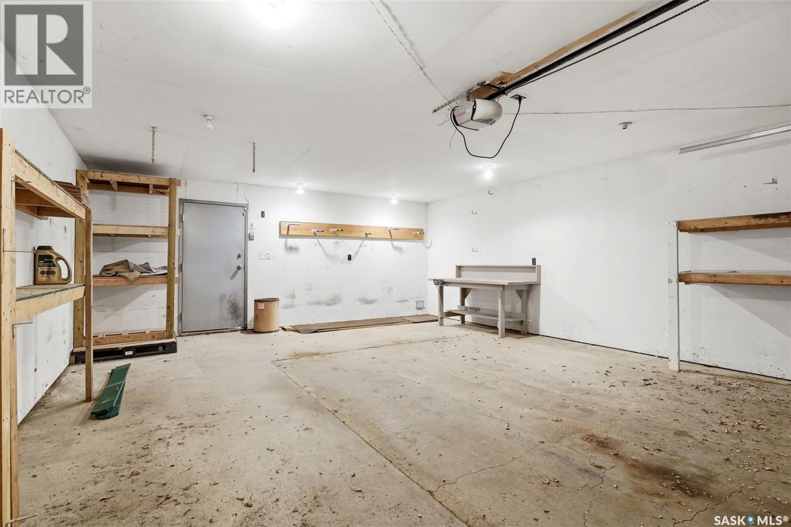 Wonderful Gem in Broder's Annex!