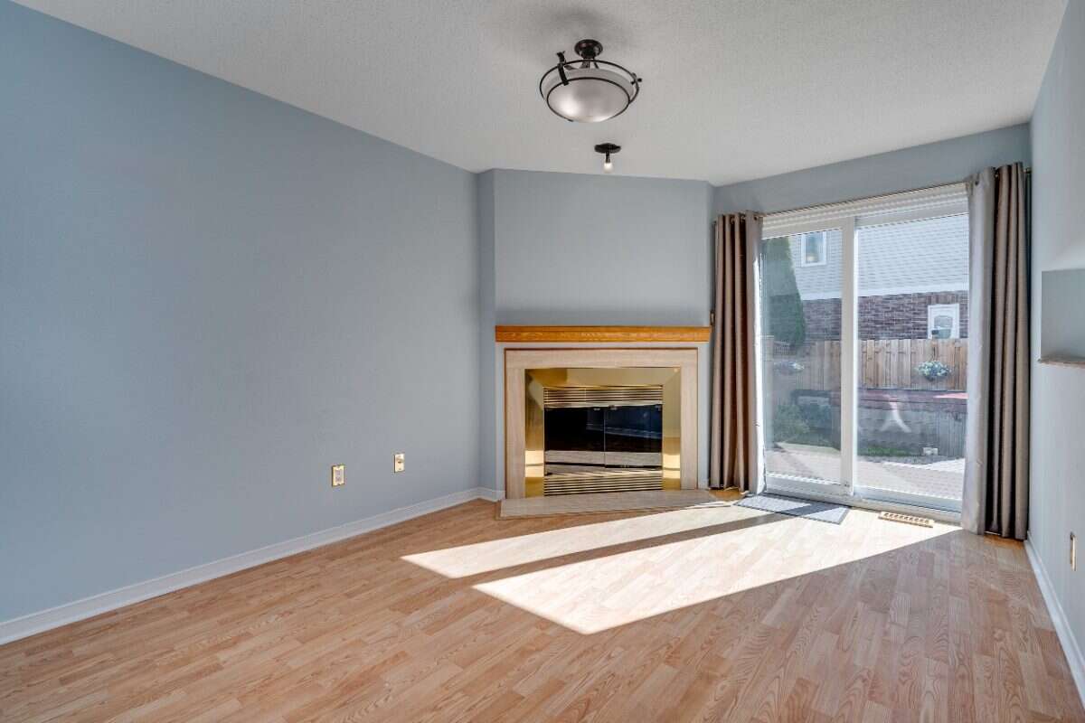 Welcome to 77 McGibbon Drive! 