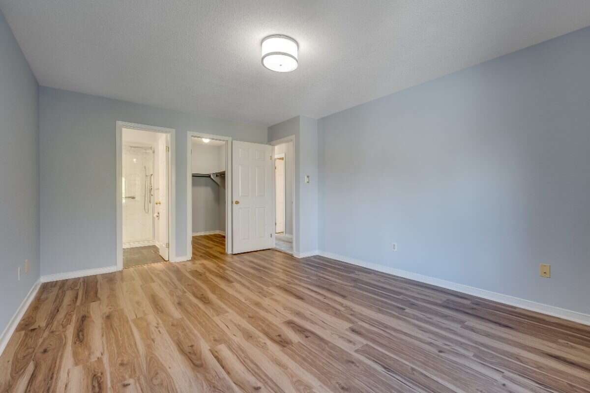 Welcome to 77 McGibbon Drive! 