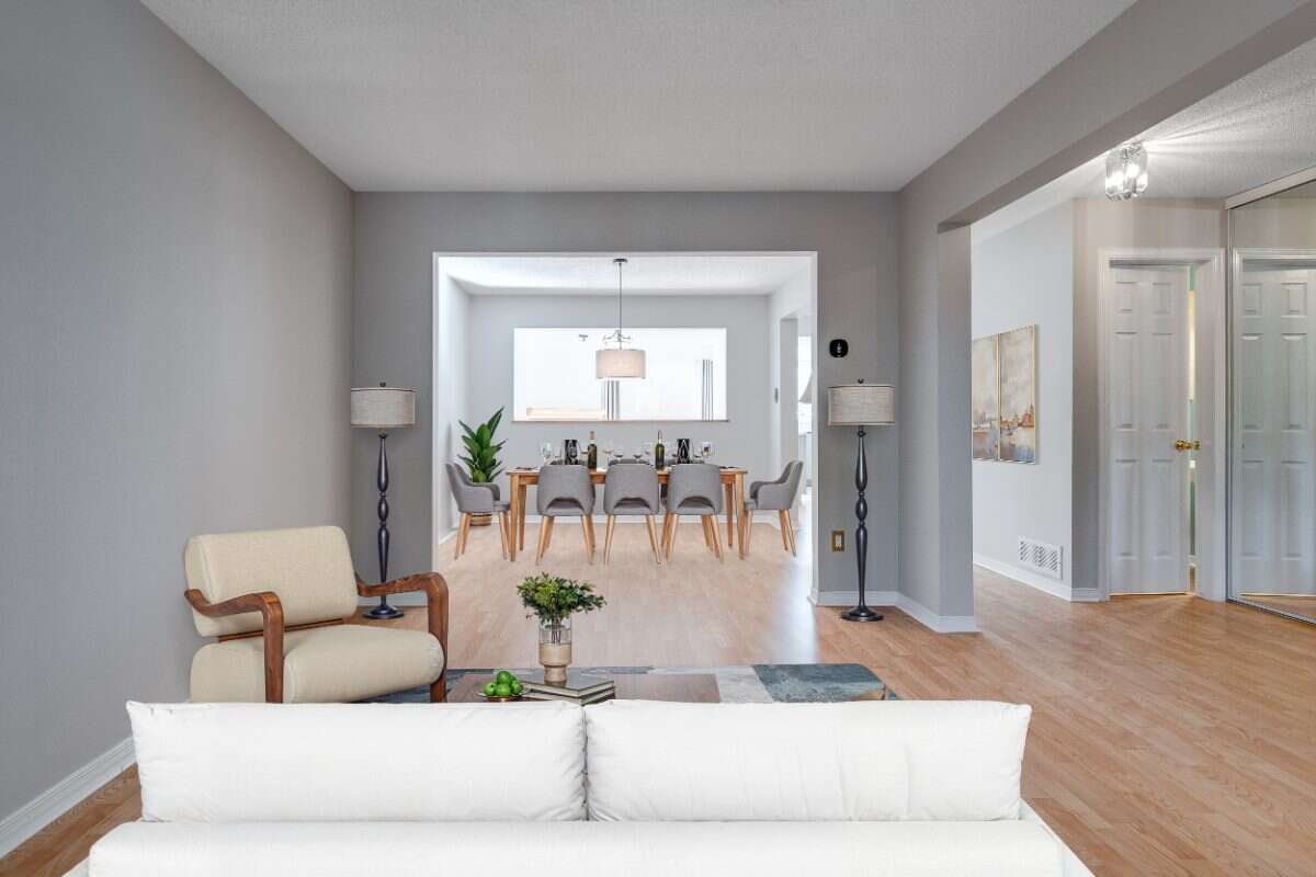 Welcome to 77 McGibbon Drive! 