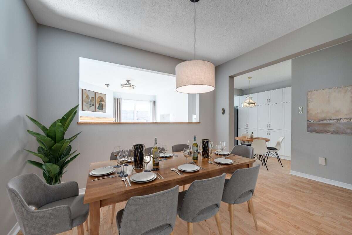 Welcome to 77 McGibbon Drive! 