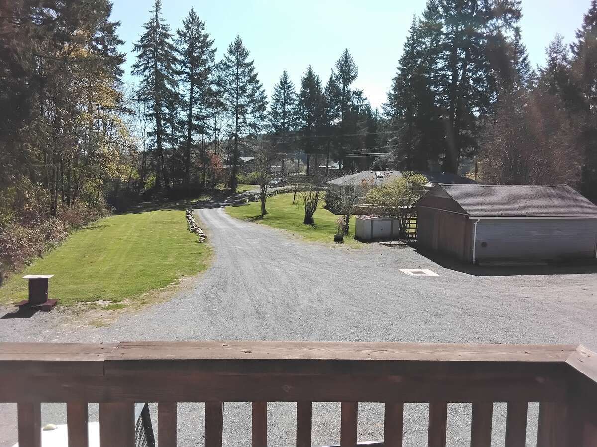 Shop suite / guest house deck view