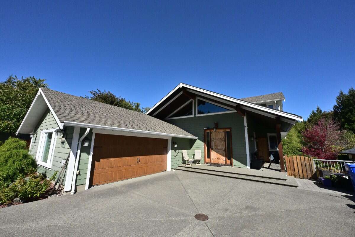 2625 Streamside Place
