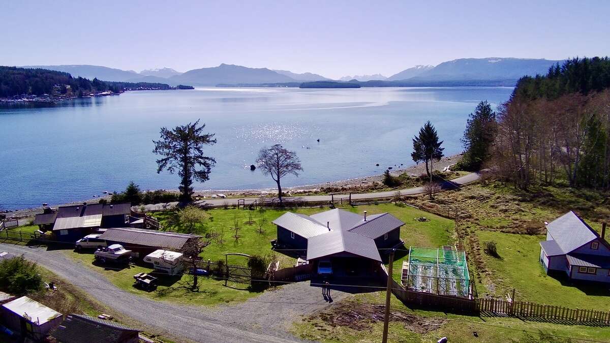 Acreage / House / Waterfront Property For Sale in Sointula, BC - 2 bed, 2 bath