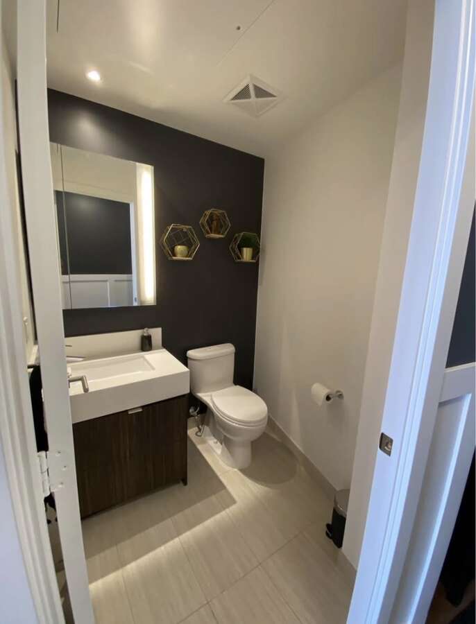 Fully Furnished Luxury Toronto Condo for Rent