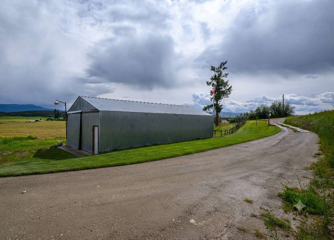 Picturesque 5-Acre Rural Retreat, Spallumcheen, BC