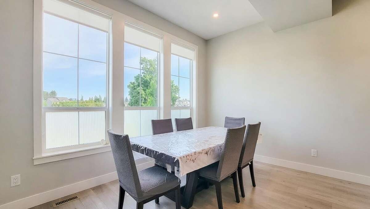 Rare 2021 End-Unit | No Strata Fees | 3 Bed + Den