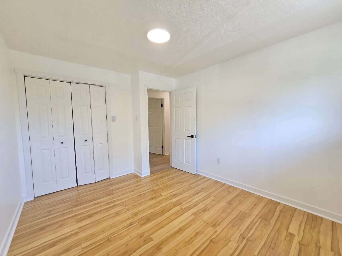 Bright 5 bedroom house in Hammonds Plains 