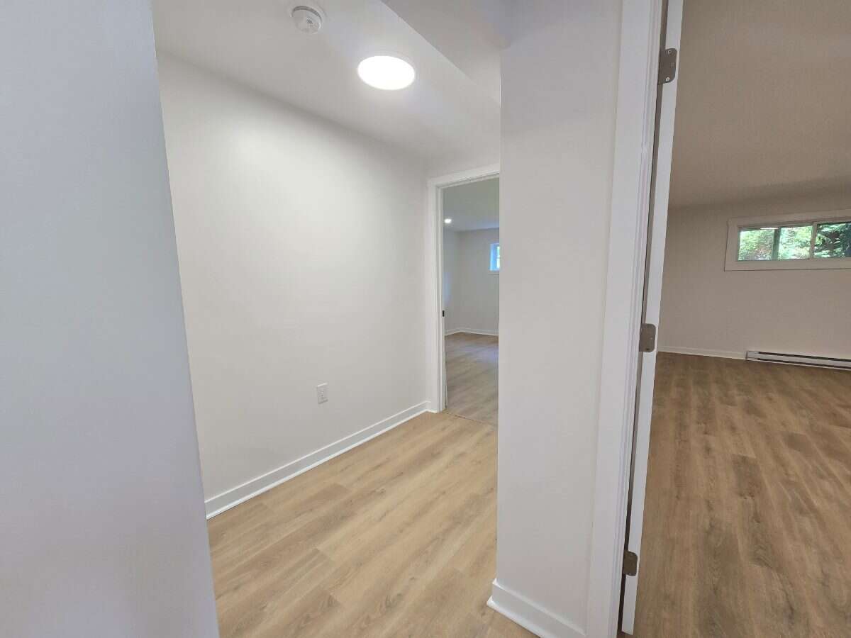 Bright 5 bedroom house in Hammonds Plains 