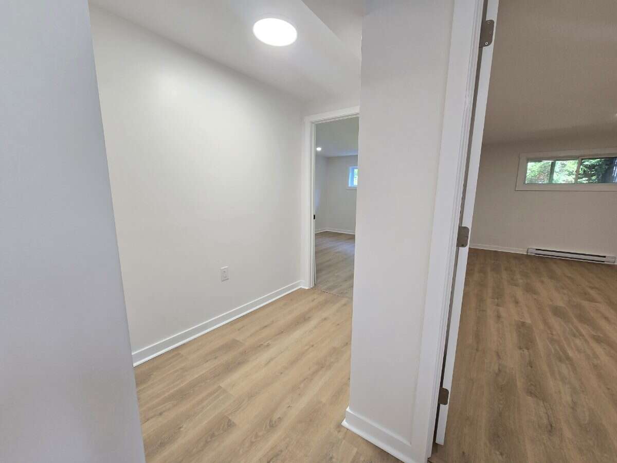 Bright 5 bedroom house in Hammonds Plains 