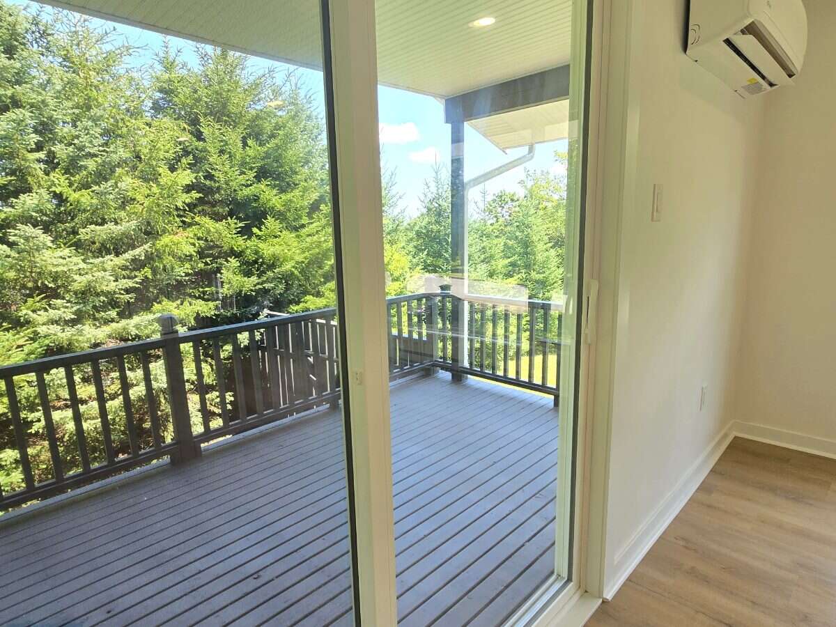 Bright 5 bedroom house in Hammonds Plains 