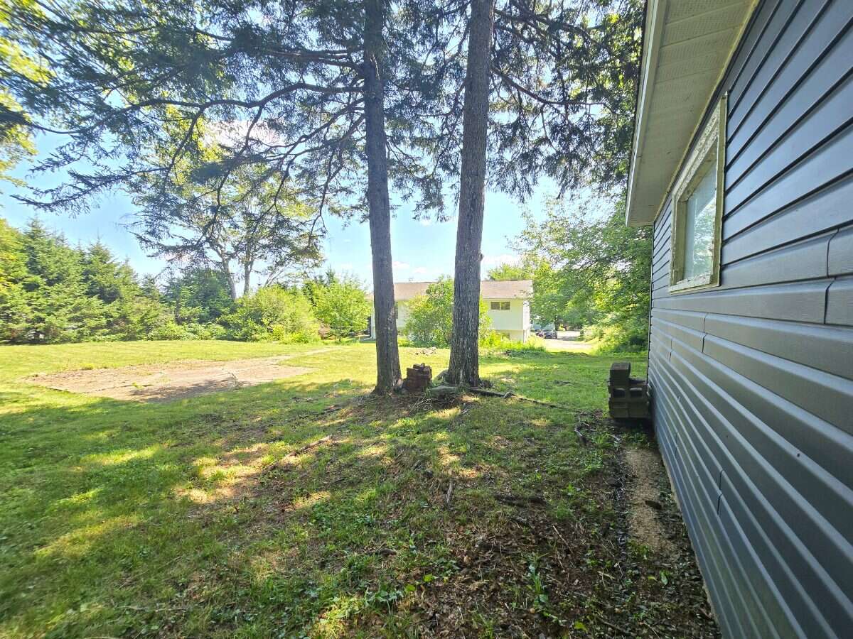 Bright 5 bedroom house in Hammonds Plains 