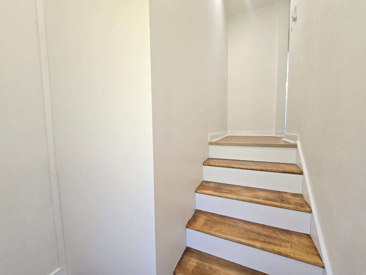 Bright 5 bedroom house in Hammonds Plains 