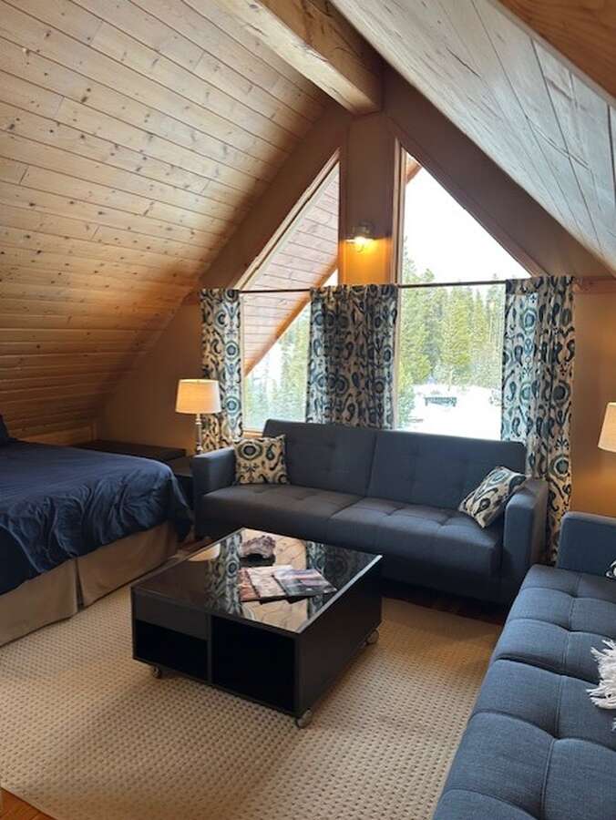 Apt. Living area