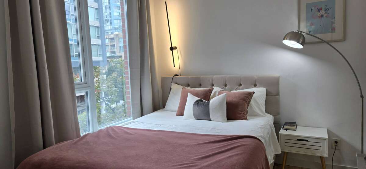 AIRBNB ONE BEDROOM APARTMENT IN DOWNTOWN WEST