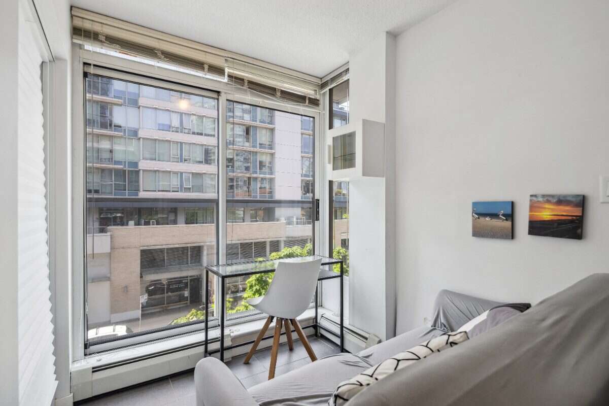 AIRBNB ONE BEDROOM APARTMENT IN DOWNTOWN WEST