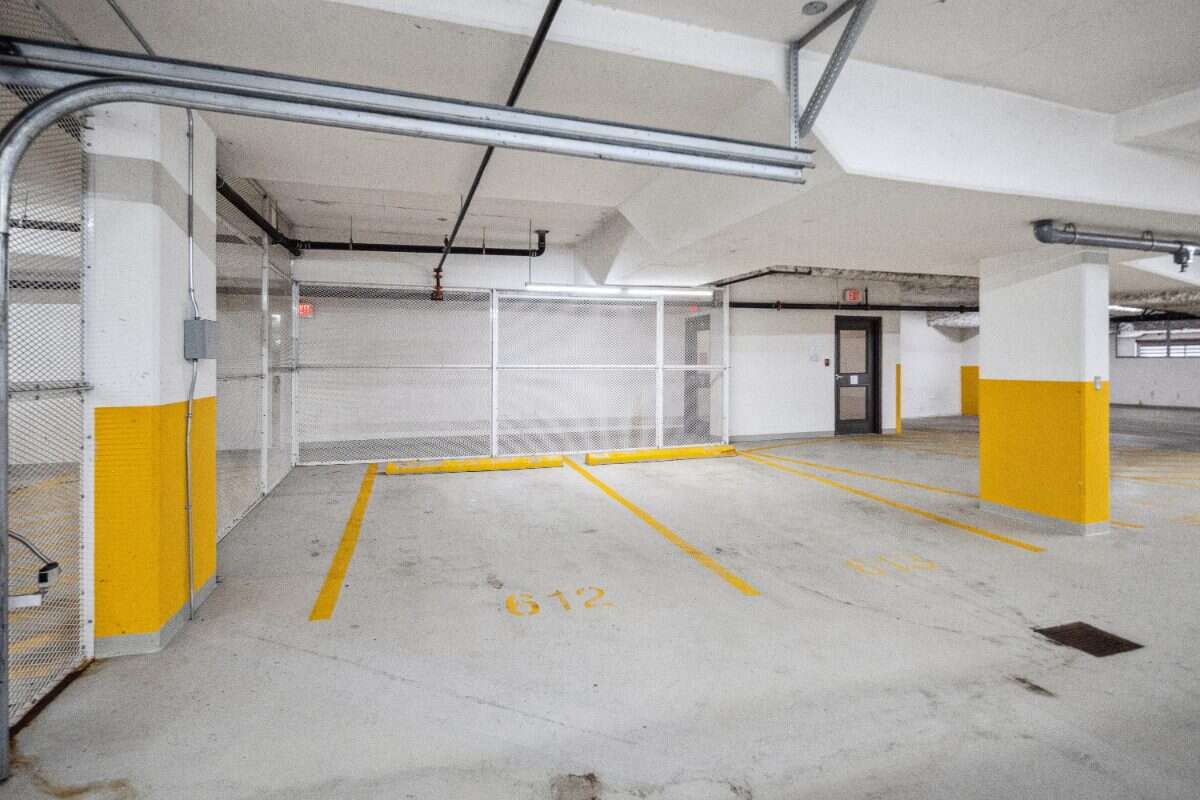 AIRBNB ONE BEDROOM APARTMENT IN DOWNTOWN WEST