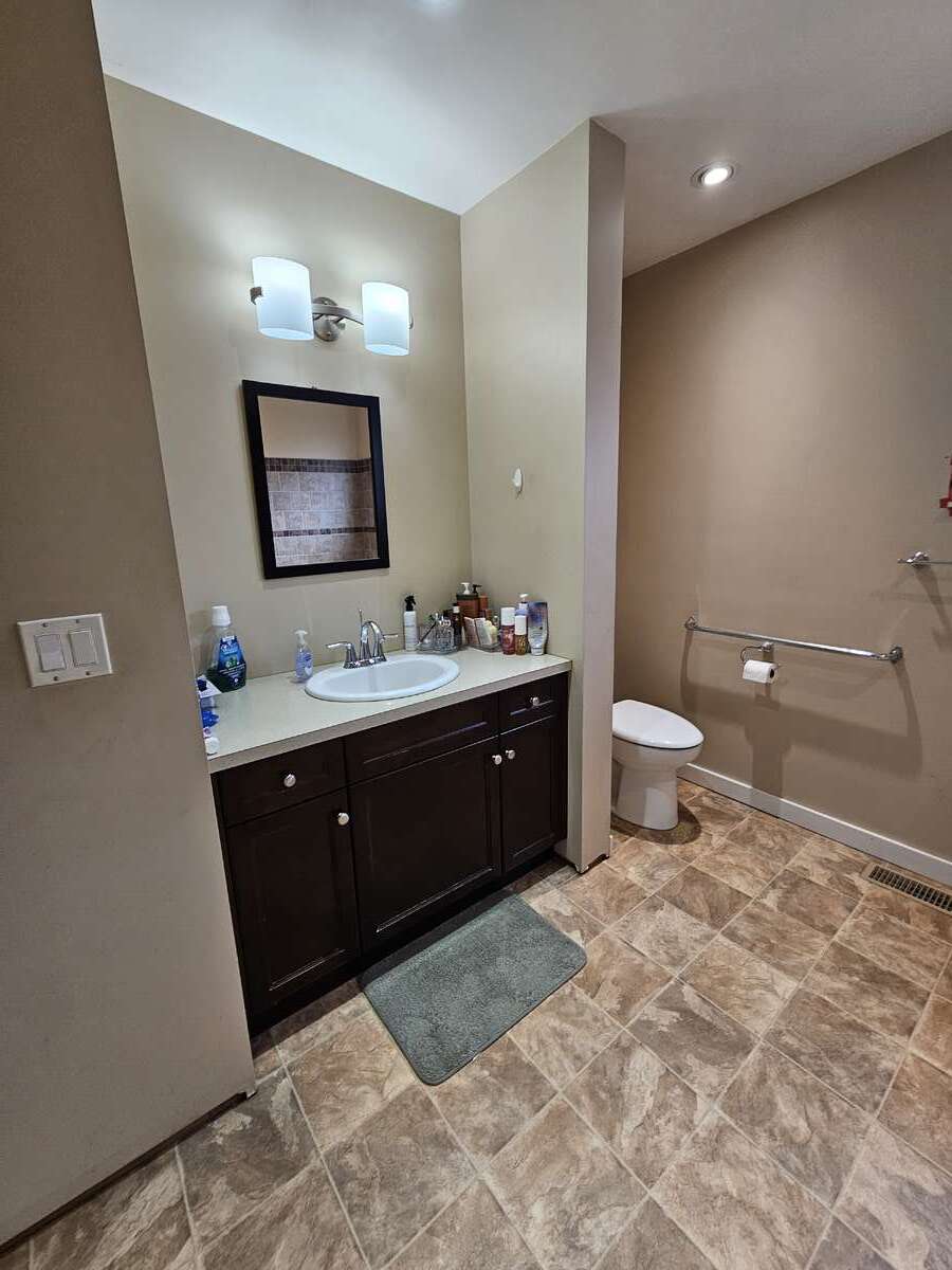 Main - Bathroom