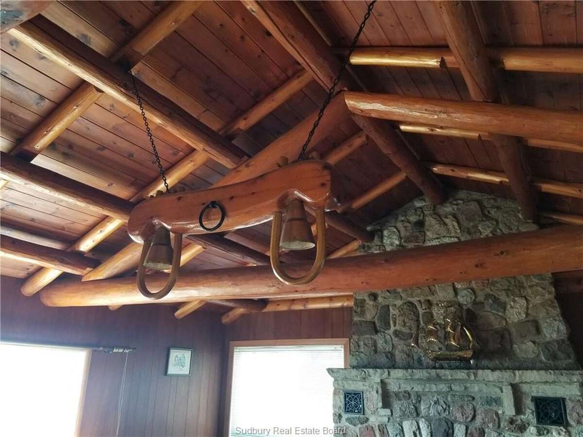 Living room ceiling