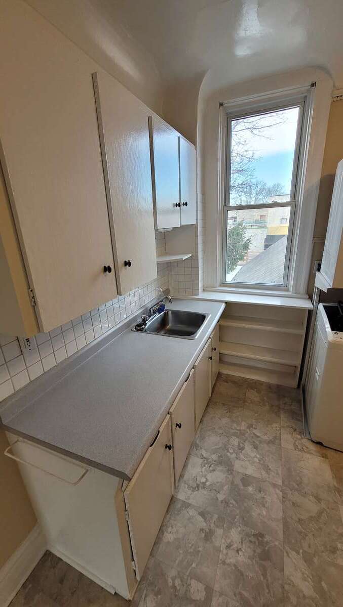 2nd floor kitchen