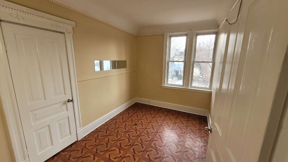 2nd floor bedrooom