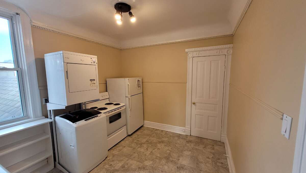 2nd floor kitchen