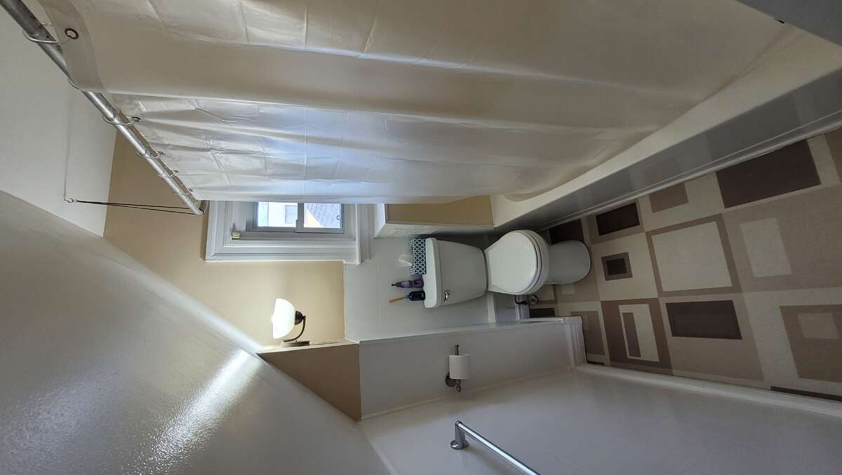 2nd floor bathroom