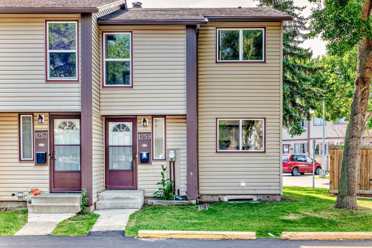 STOP RENTING &  OWN YOUR OWN HOME