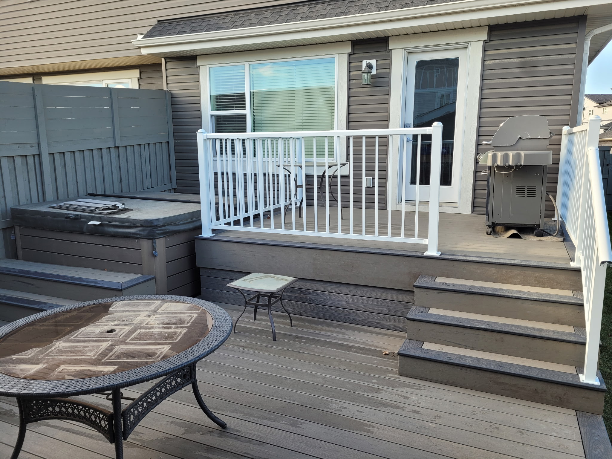 Bright 3 bedroom+1 home in SW edmonton big garage